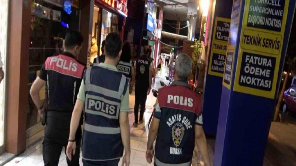 Bursa’da 200 polisin iştirakiyle asayiş uygulaması yapıldı