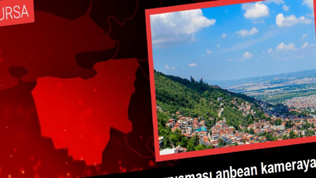 Bursa’da kamyon ile tırın çarpışması anbean kameraya yansıdı