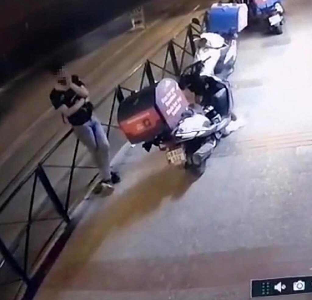 Bursa’da Kuryenin Motosikleti Hırsız Tarafından Çalındı