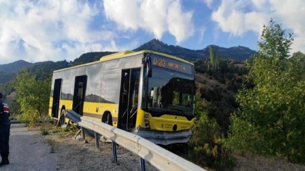 Bursa’da otobüs sürücüsü uçuruma yuvarlanmaktan kurtardı