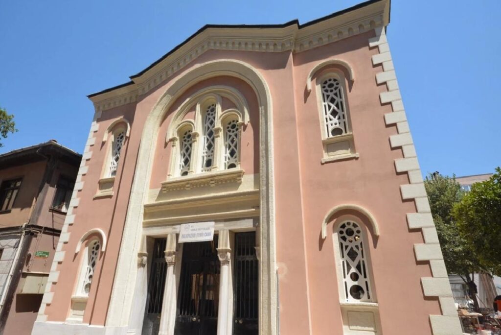 Bursa’da tarihi Balıkpazarı Cami restorasyonu tamamlandı