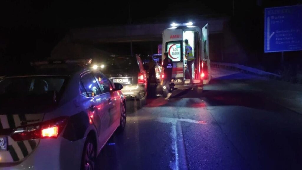 Gemlik’te alkollü şoför polis memuruna çarptı