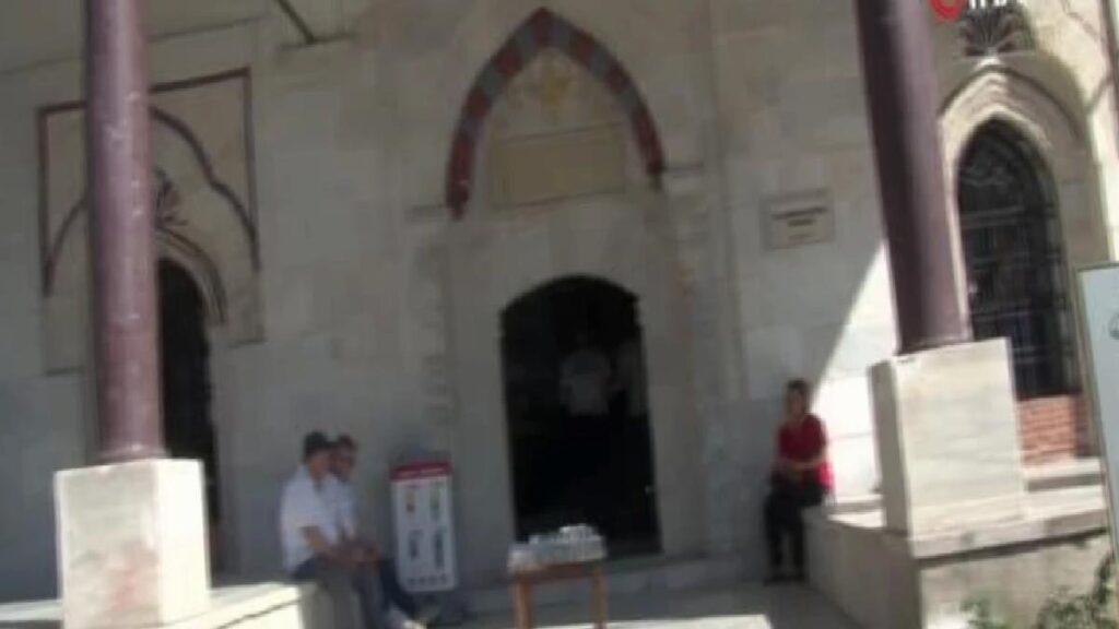 Her ayın 16’sında Yıldırım Beyazid’i anıyorlar