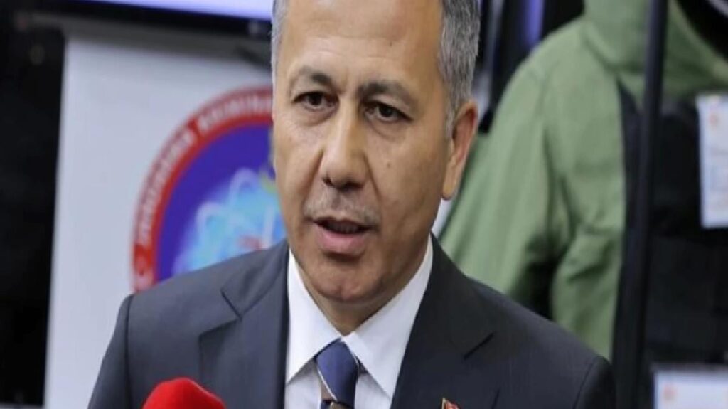 İçişleri Bakanı Yerlikaya’nın siber cürümlerle uğraşta 60 günlük karnesi! Sayıları paylaşıp grupları tebrik etti