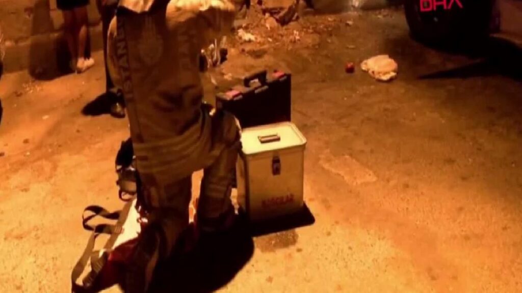 İstanbul’da boş topraktaki 2 metrelik su kuyusunda erkek cesedi bulundu