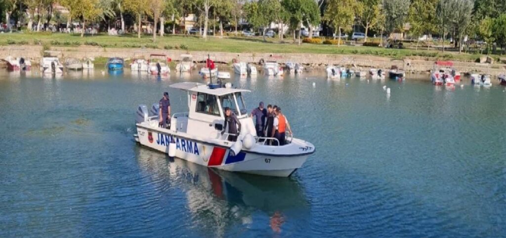 İznik Gölü’nde Tekneden Göle Giren Kişinin Cesedi Bulundu
