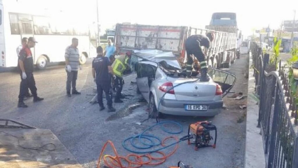 Karacabey’de TIR Kazası: 4 Kişi Hayatını Kaybetti, TIR Sürücüsü Tutuklandı