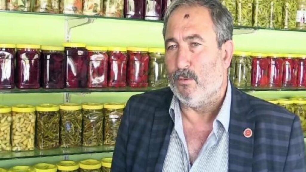 Mahalle muhtarı, tartıştığı kişiyi silahla bacaklarından vurdu (2)