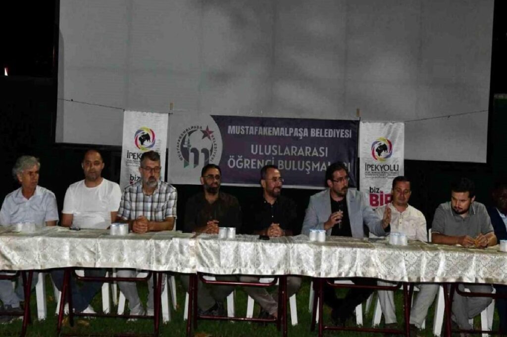 Memleketler arası öğrenciler Mustafakemalpaşa’da yaz kampı programına katıldı