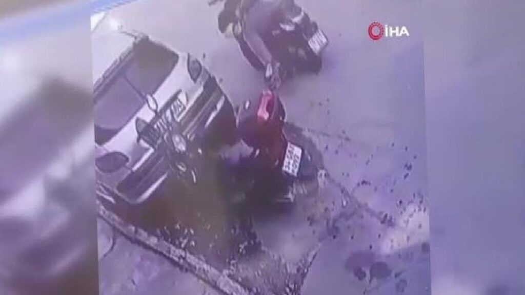 Motosikletle gelen hırsızlar motosiklet kaskını çaldı