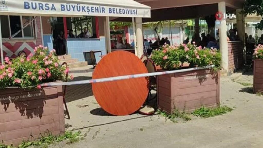 Orhangazi’de Muhtar Tartıştığı Genci Silahla Yaraladı