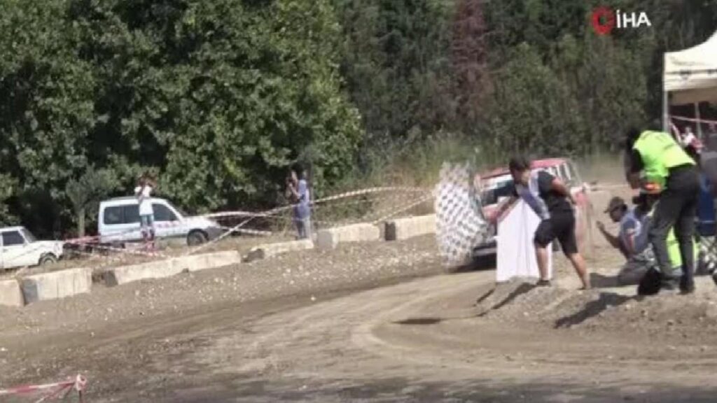 Otokros yarışları nefes kesti