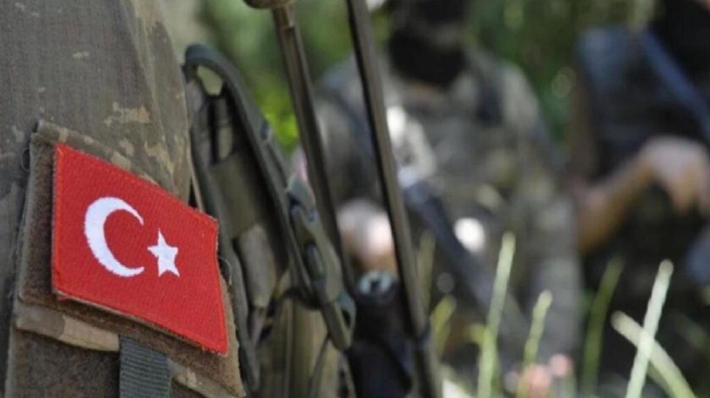 Pençe-Kilit bölgesinde 1 asker yerde düşerek şehit oldu