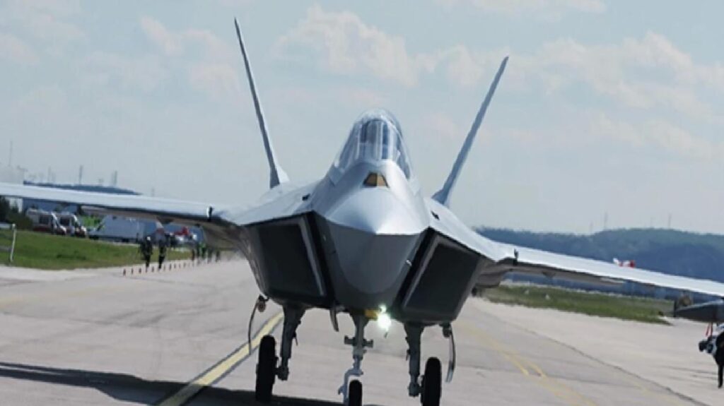 Son Dakika: Cumhurbaşkanı Erdoğan: Ulusal Muharip Uçak KAAN’ın inşallah 2023 yılı bitmeden havalandığını göreceğiz