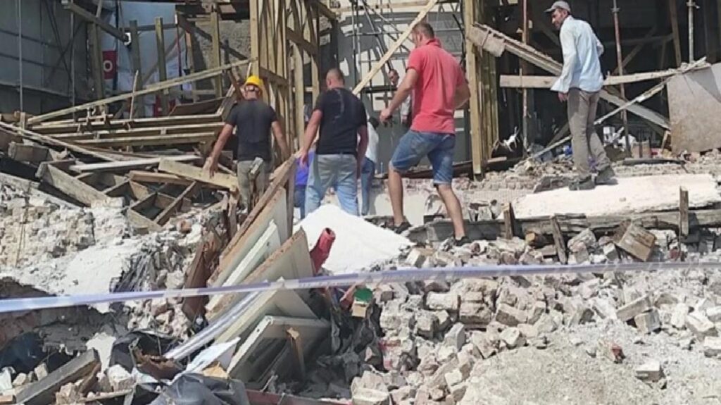 Son Dakika: İstanbul Beşiktaş’ta tadilat yapılan bina çöktü: 1 kişi göçük altında kaldı