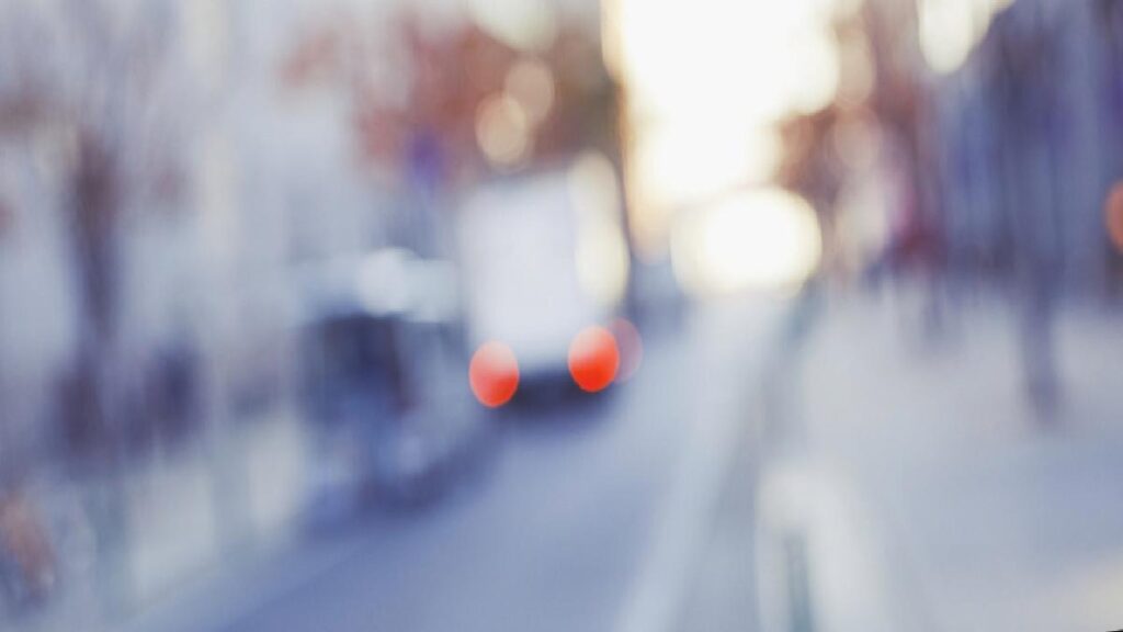 Sultanbeyli’de 2 Katlı Binanın Çatısında Yangın Çıktı