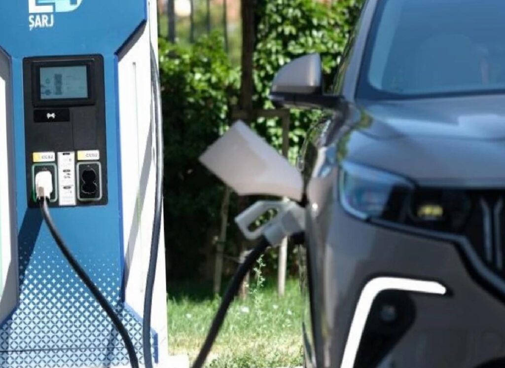 Türk Telekom, Elektrikli Araçlar İçin Şarj İstasyonlarını Devreye Aldı