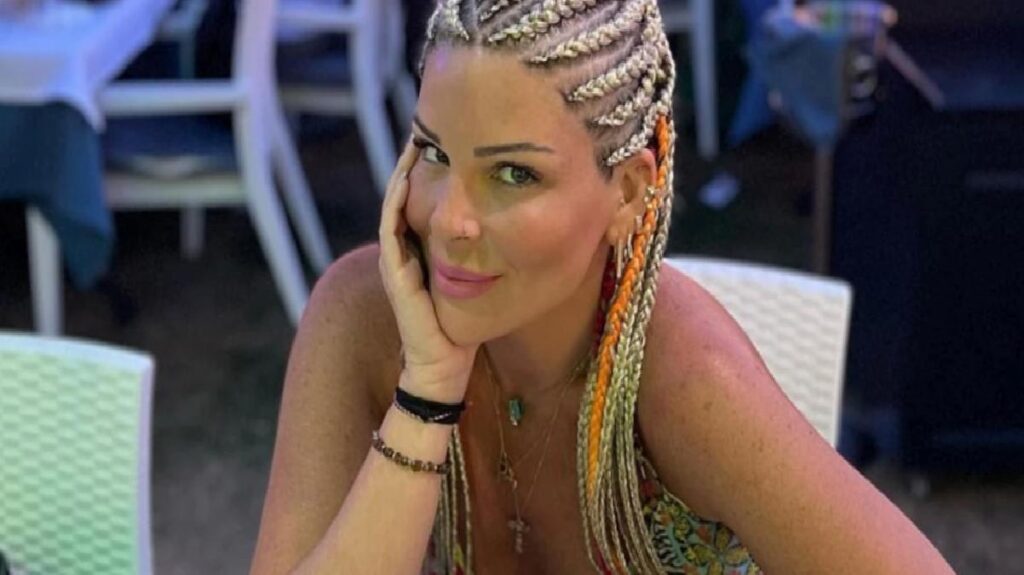 Ünlü Oyuncu Pelin Öztekin, 6 Ayda 53 Kilo Verdi ve Tatil Fotoğrafını Paylaştı