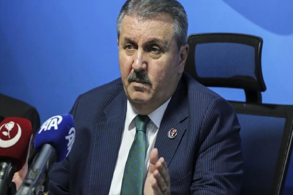 BBP Genel Lideri Mustafa Destici, TBMM’de bekleyen kanun tekliflerini açıkladı