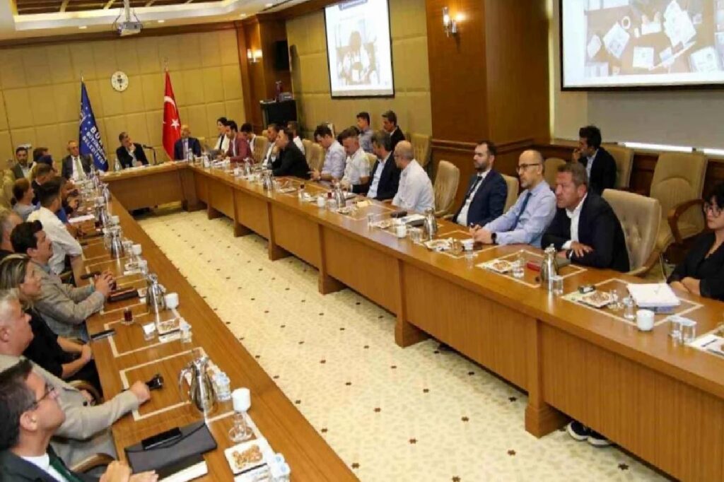 Bursa Büyükşehir Belediyesi İstihdam Konusunda Paydaşları Bir Ortaya Getiriyor