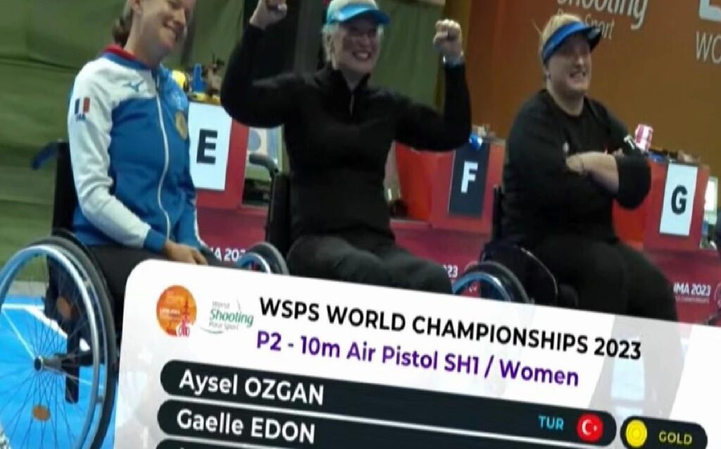 Bursa Büyükşehir Belediyesporlu Aysel Özgan Dünya Şampiyonu