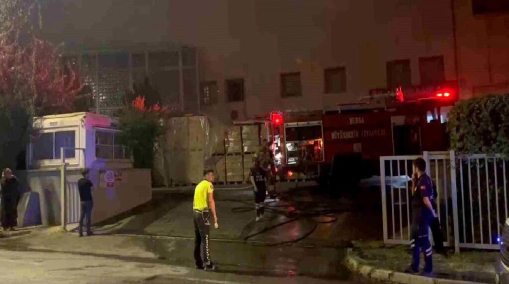Bursa’da İplik Fabrikasında Çıkan Yangın Denetim Altına Alındı