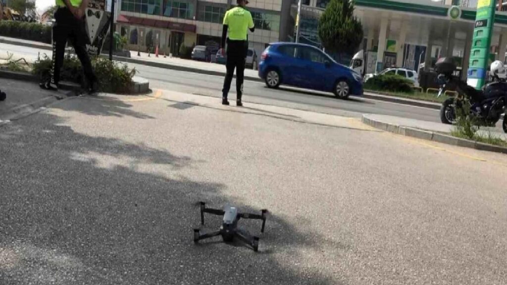 Bursa’da polis takımlarınca ‘Önce Yaya’ uygulaması yapıldı