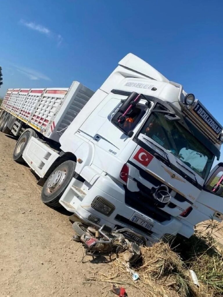 Bursa’da Tır ile Motosiklet Çarpışması: 1 Kişi Hayatını Kaybetti