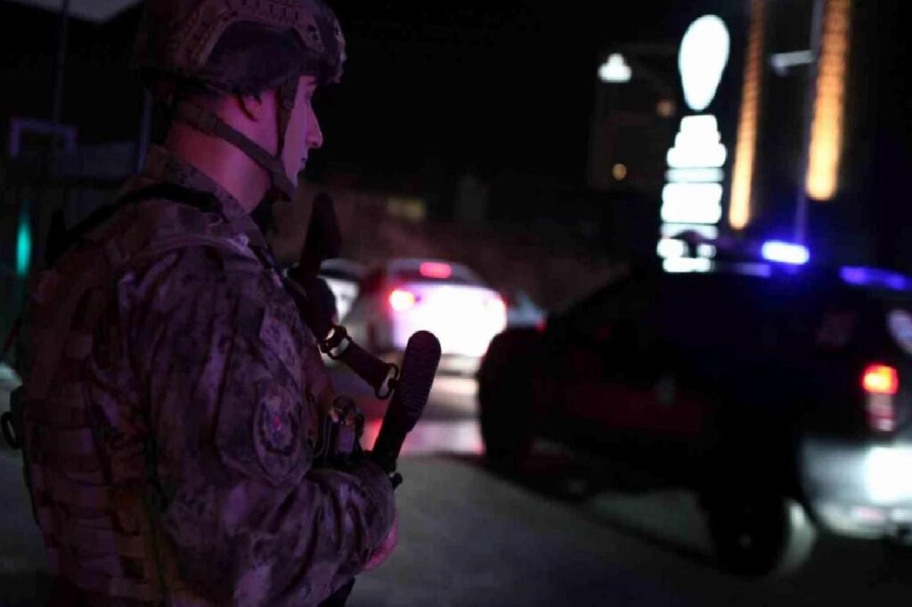 Bursa’da Uyuşturucu Satıcılarına Operasyon: Onlarca Gözaltı