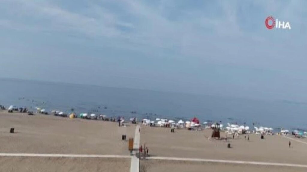 Bursa’nın son ‘Mavi Bayrak’lı plajı sonbaharda da ilgi görüyor