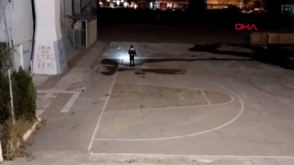 Çorum’da araba içerisinde tartıştığı arkadaşını tüfekle vuran kuşkulu yakalandı