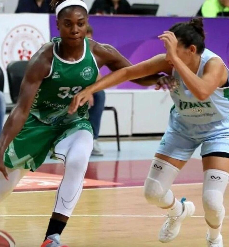 Erciyes Cup Turnuvası’nda İzmit Belediyespor, Bursa Uludağ Basketbol’u mağlup etti