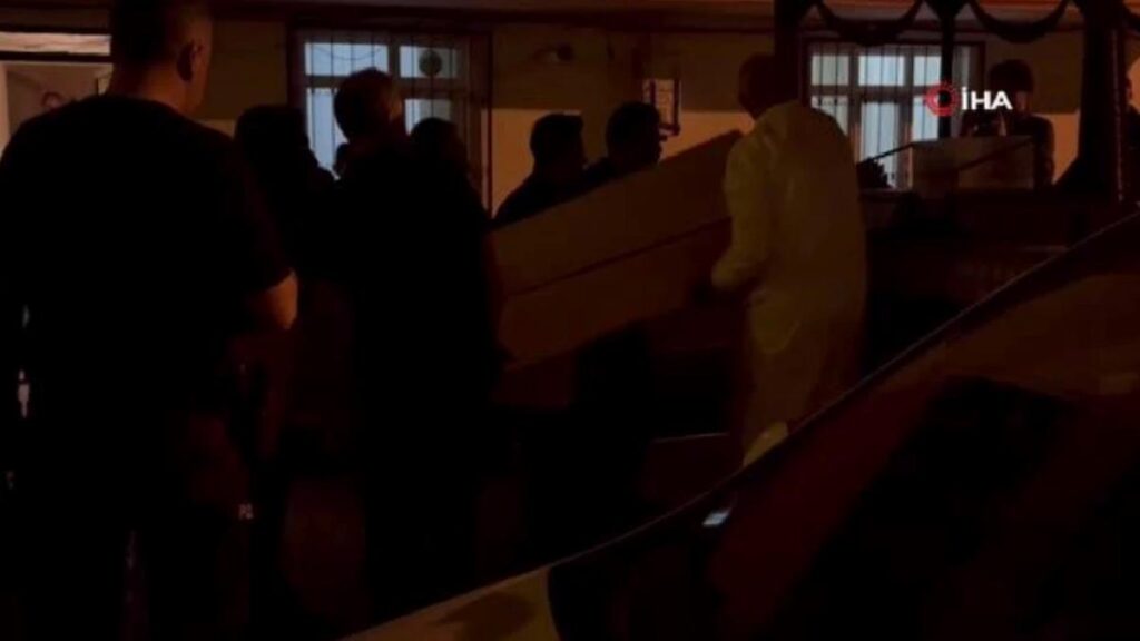 Esenyurt’ta eşini silahla öldüren şahıs intihar etti