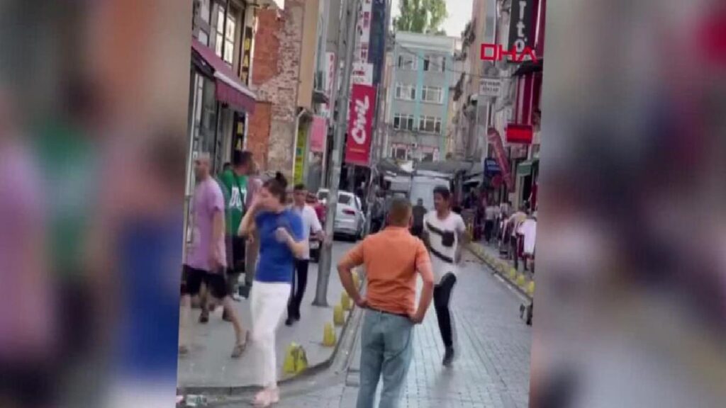 Fatih’te yol verme tartışması silahlı arbedeye dönüştü