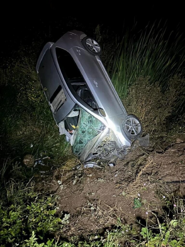 İznik’te Araba Şarampole Devrildi: 1 Meyyit, 2 Yaralı