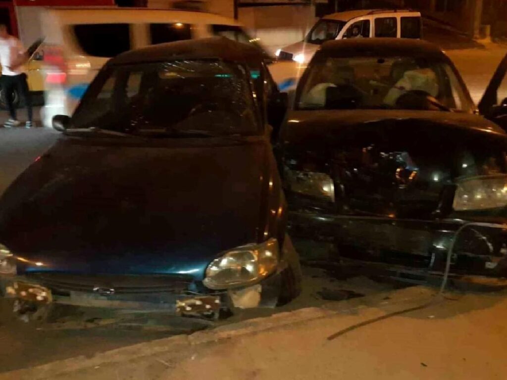 Karabük’te Alkollü Şoför İki Arabanın Çarpışması Sonucu Meydana Gelen Kazada 2 Kişi Yaralandı