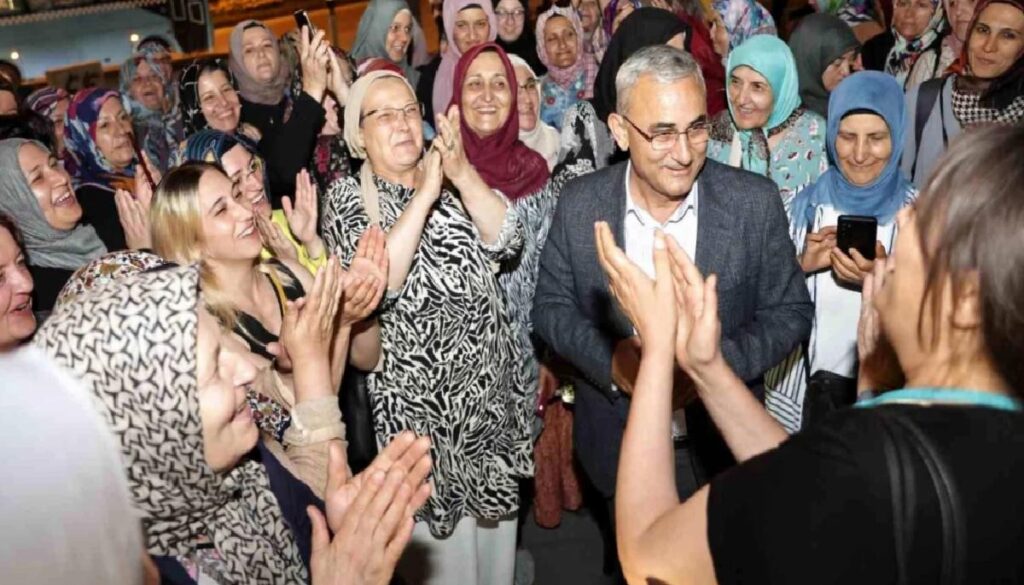 Kütahya Belediyesi, Evliya Çelebi’nin Torunları Geziyor Kültür Çeşitleri kapsamında Bursa’ya bayanları götürdü