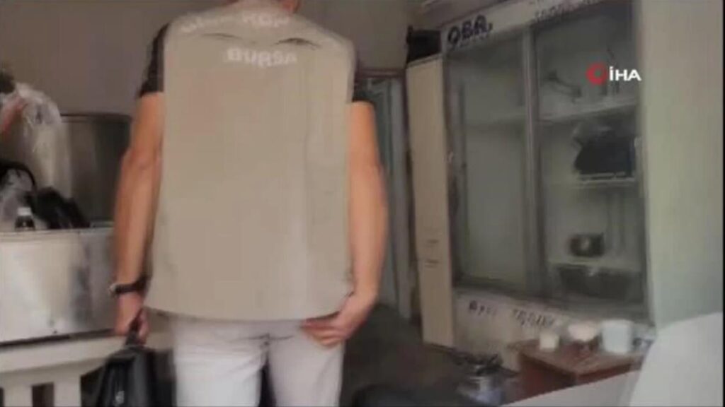 Peynir imalathanesinde şok manzaralar