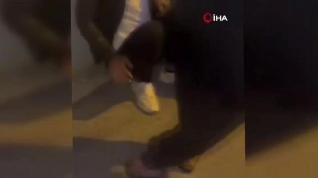 Şoförün denetiminden çıkan araba takla attı