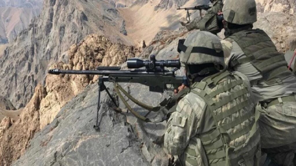 Son Dakika: Fırat Kalkanı ve Zeytin Kısmı bölgelerinde atak hazırlığı yapan 12 terörist öldürüldü