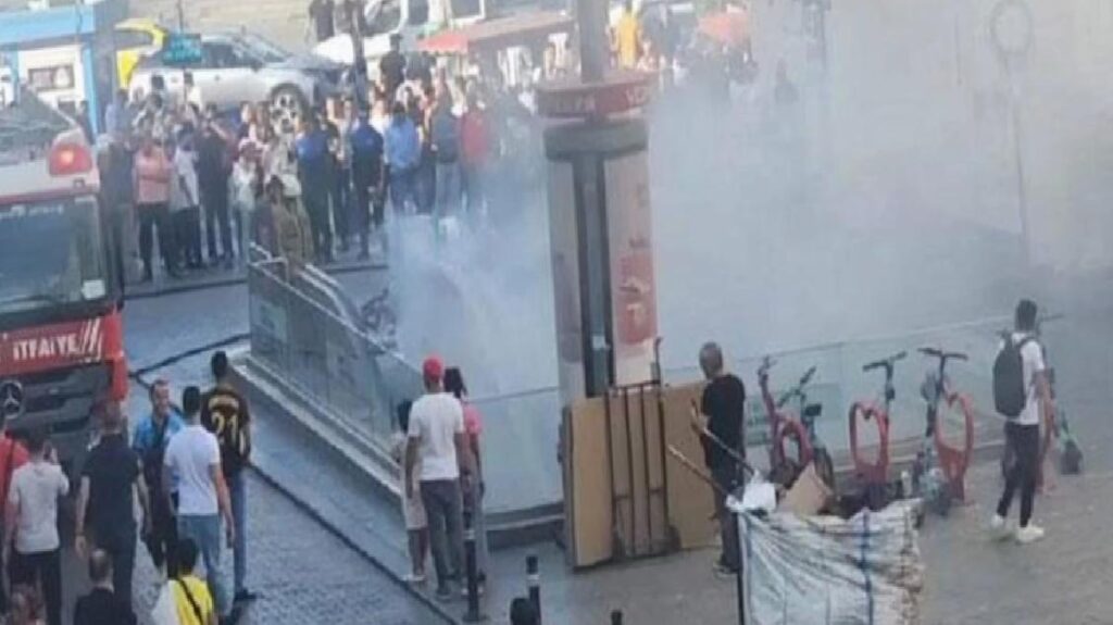Son Dakika: İstanbul’da Vezneciler metro istasyonunda yangın çıktı! Bölgeye çok sayıda itfaiye takımı sevk edildi