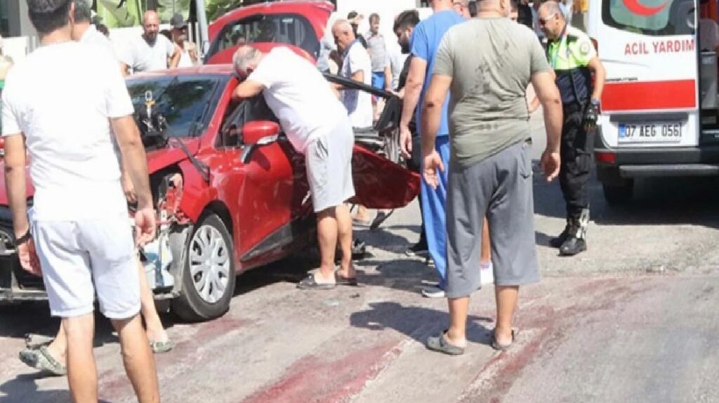 Trafik kazasında ağır yaralanmıştı! Antalyasporlu Naldo’nun günlerdir ağır bakımda olan oğlunun durumu uyguna gidiyor