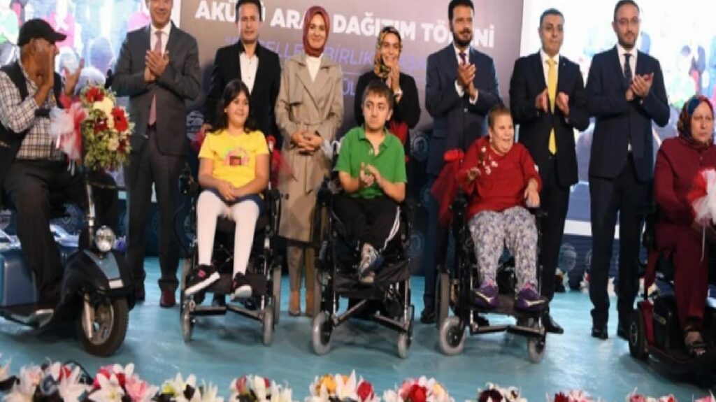Tuzla’da 200 akülü araç, gereksinim sahibi engelli vatandaşlarla buluşturuldu
