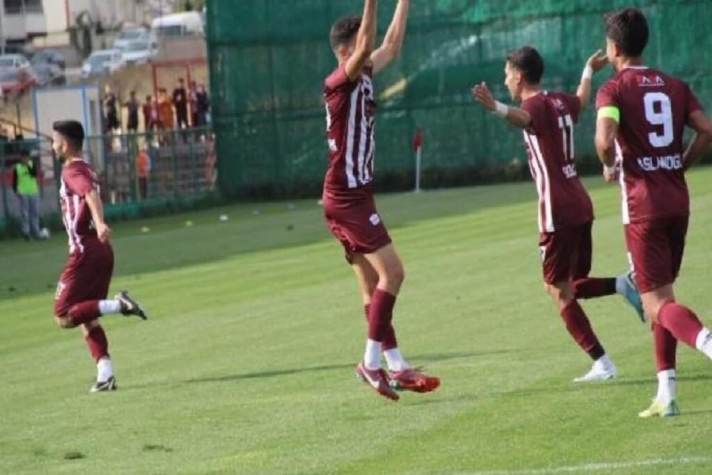 23 Elazığ FK, Bursa Yıldırımspor’u 3-1 yenerek dönemin birinci galibiyetini aldı