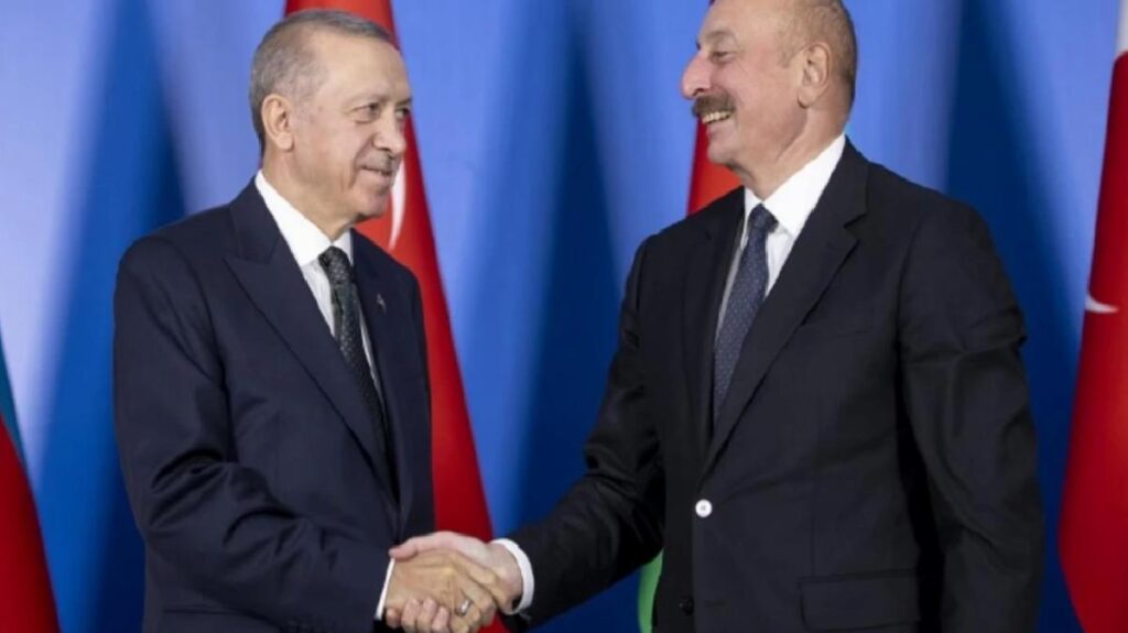 Aliyev, Türkiye’nin katılması kuralı kabul edilmediği için Ermenistan başkanı Paşinyan’la görüşmeyi reddetti