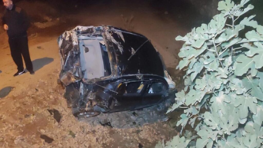 Araba Kazasında 3 Kişi Yaralandı