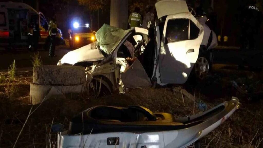 Bursa’da Araba Kazası: 3 Kişi Hayatını Kaybetti