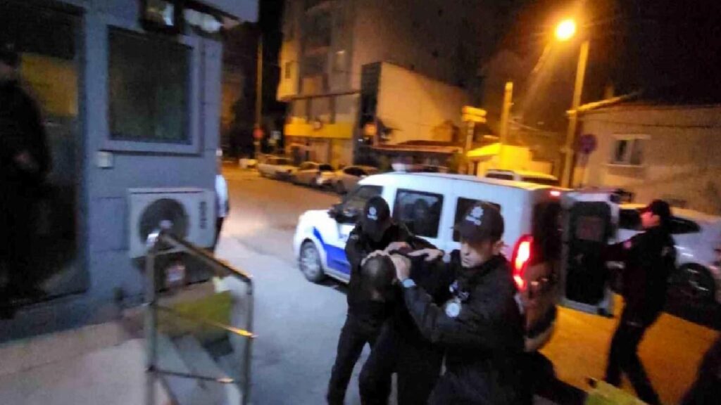 Bursa’da Devriye Gezen Bekçiler Kabahat Makinesini Yakaladı