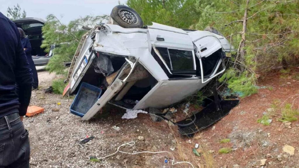 Bursa’da direksiyon başında uyuyakalan şoför takla attı