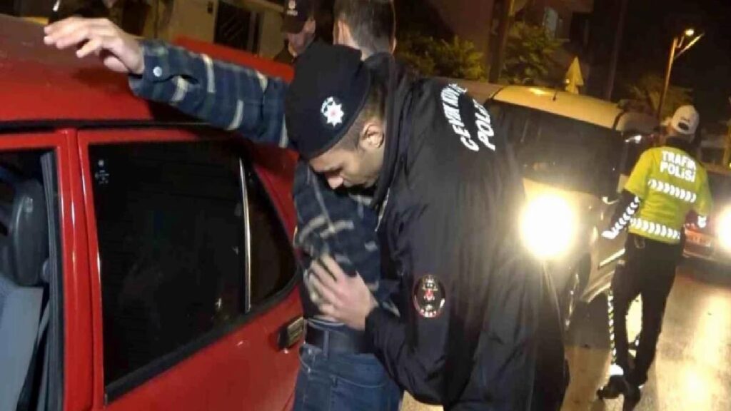 Bursa’da ‘huzur’ kontrolünde hatalılar yakalandı